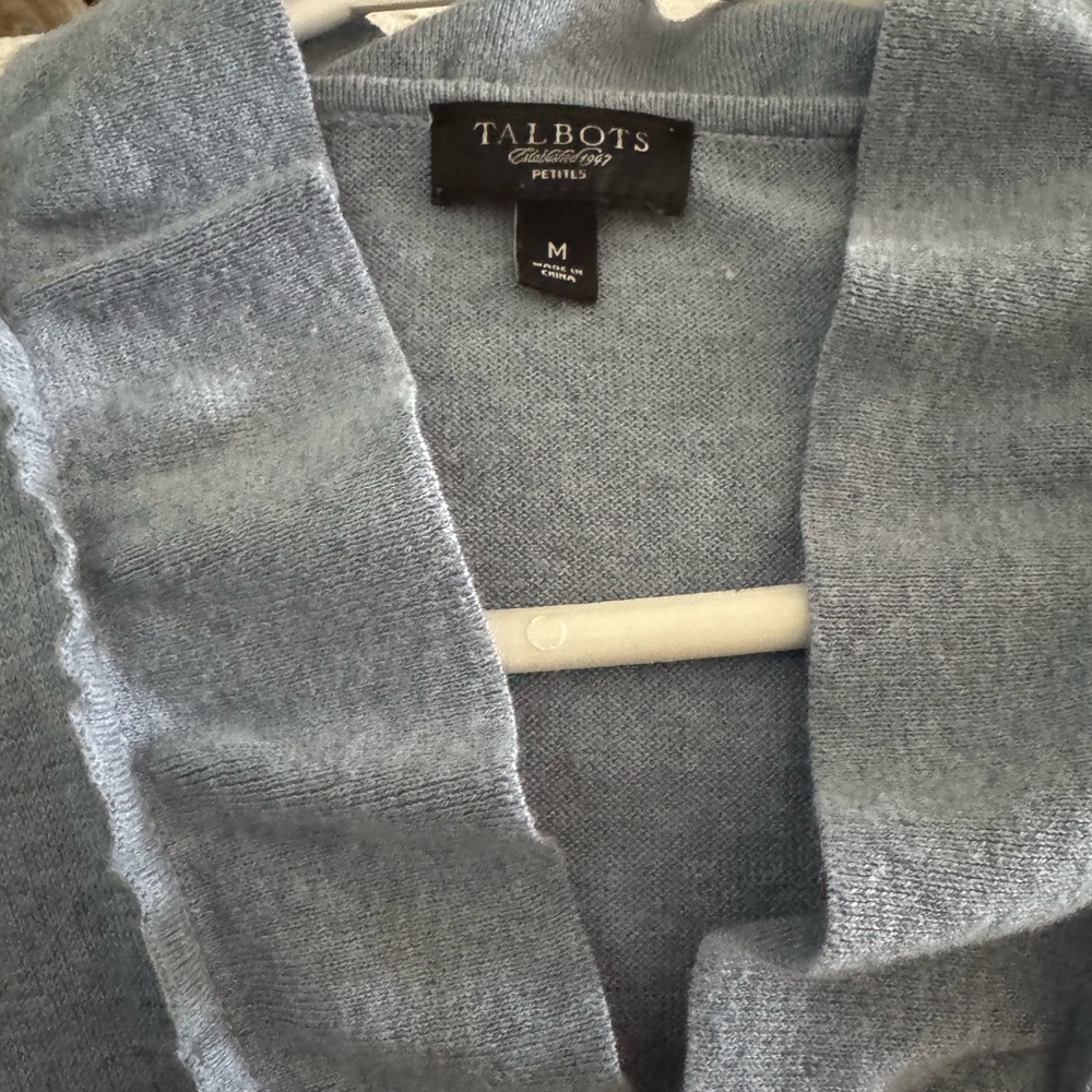 Talbots Light Blue Ruffled Cardigan Size medium 🌺 - Picture 4 of 4